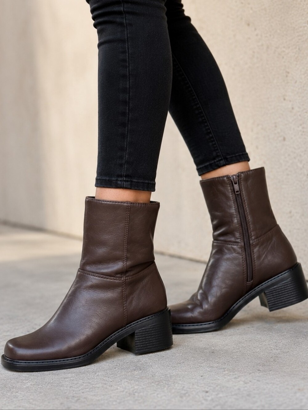 Madison & Max Nick 90's Minimalist Revival Leather Block Heel Comfort Bootie 8M